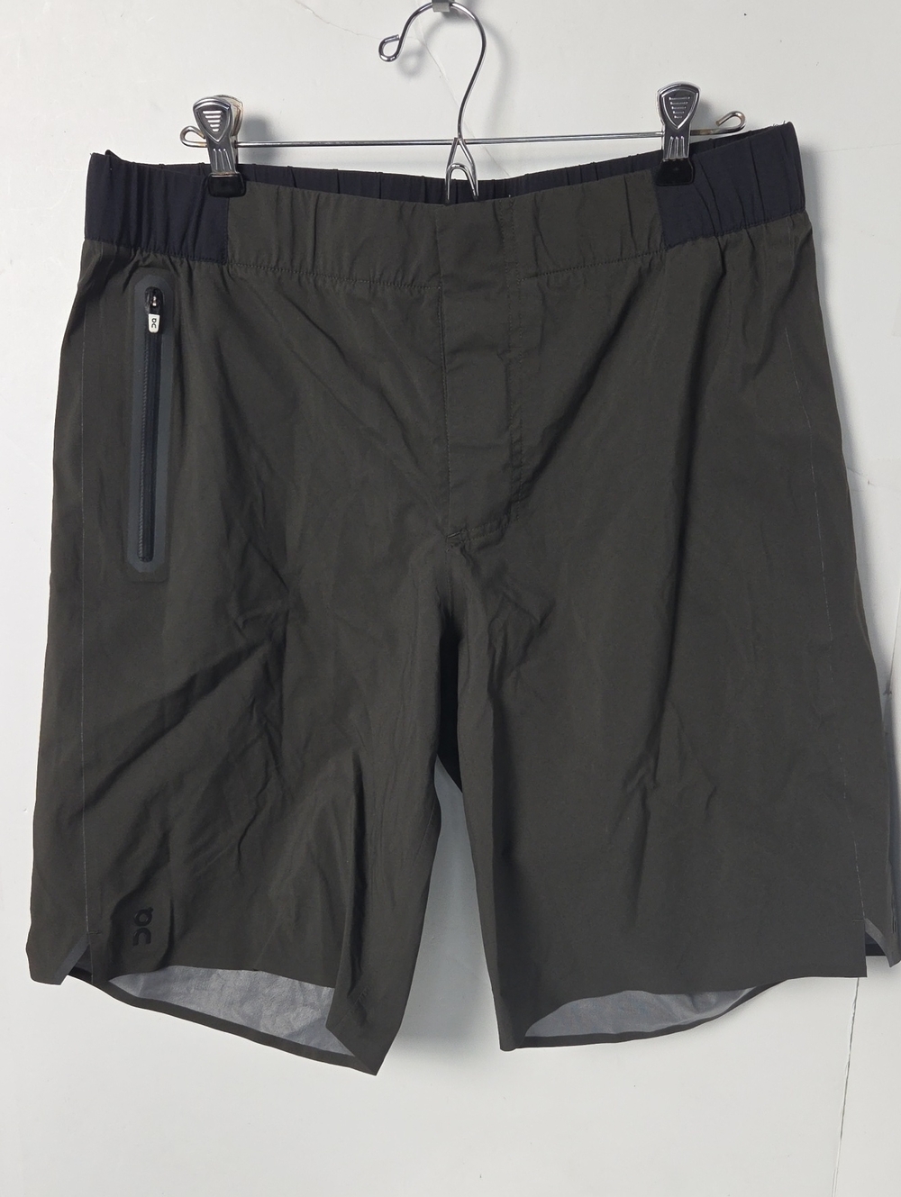 On Running Men's Olive/Black Lightweight Training Shorts 9"